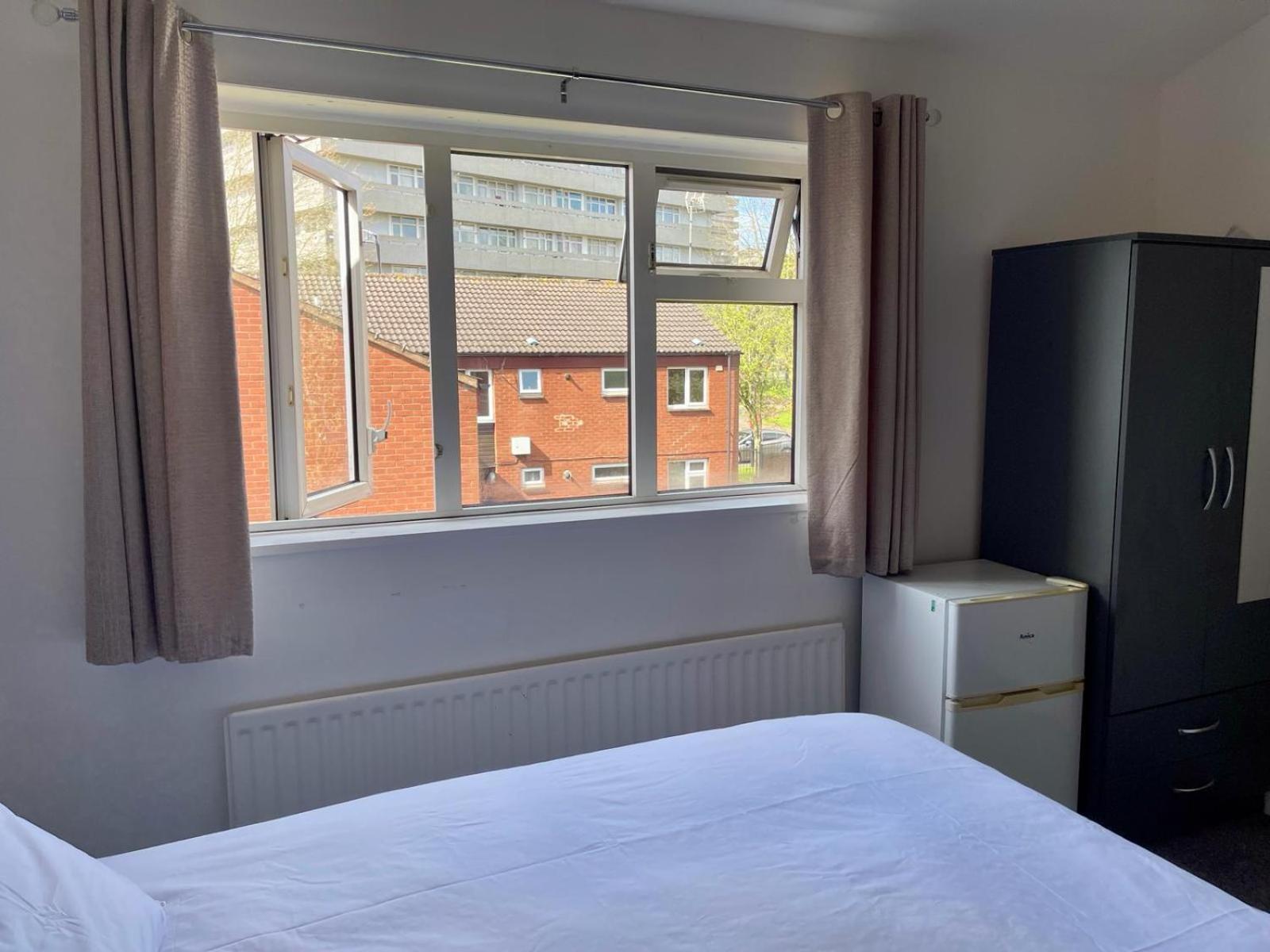 Homestays-Close To Coventry City And University I Free Parking I Wi-Fi Eksteriør bilde